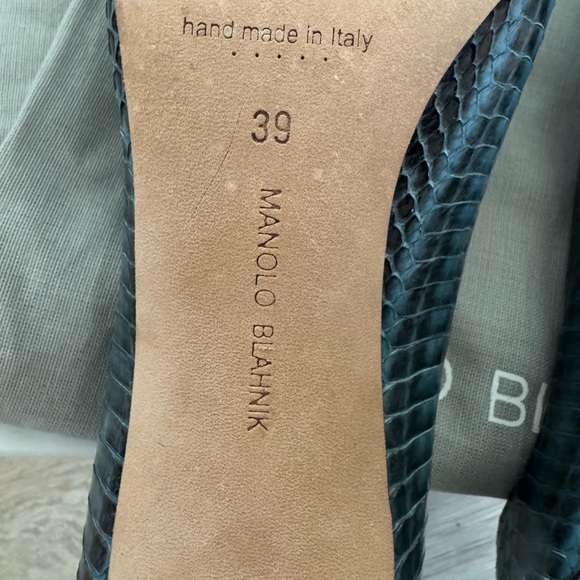 Manolo Blahnik BB 105 Blue/Black Leather Heels - Picture 4 of 9